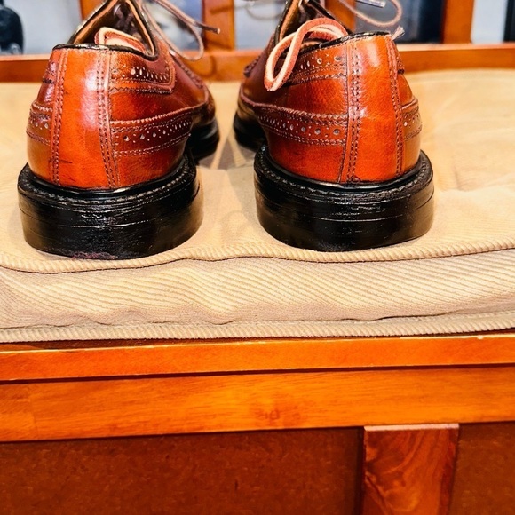 Vintage JC Penney Wing Tip Leather Dress Shoe.